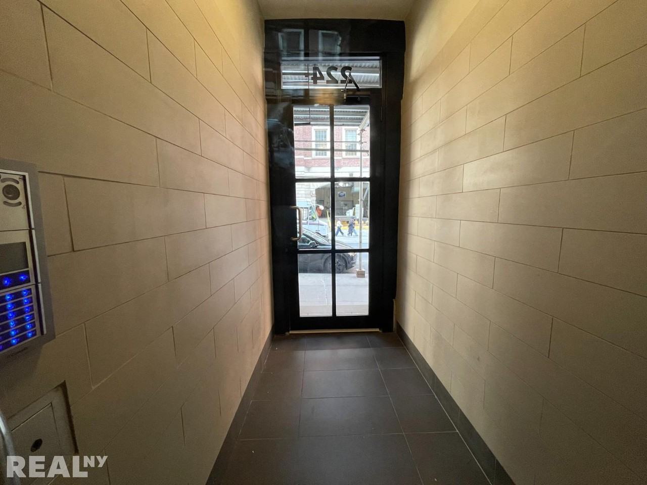 224 E 70th St #2 - Photo 6 of 9