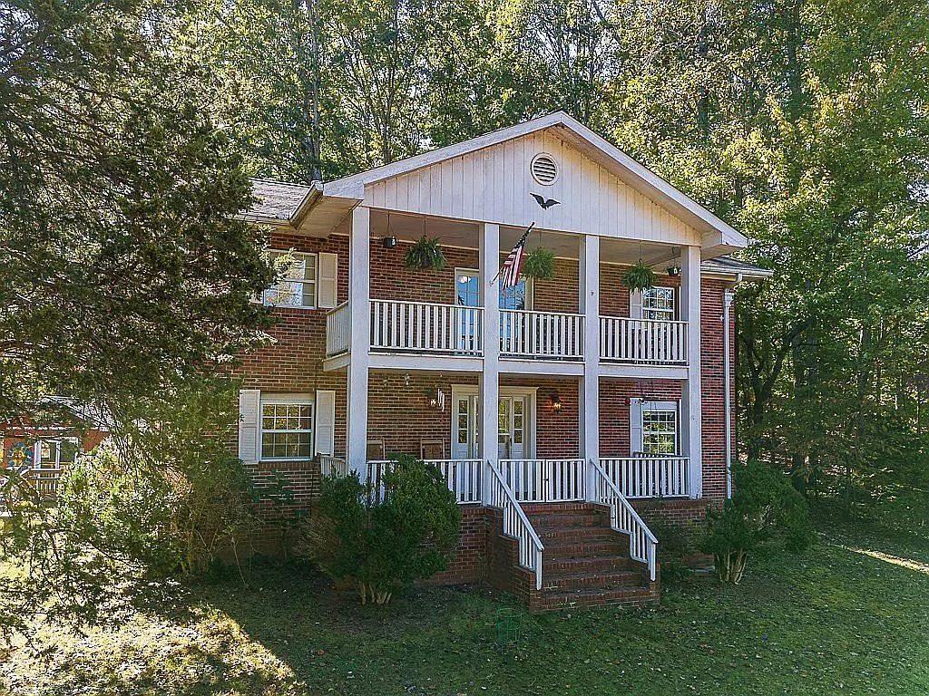 1679 Hwy 175 - Photo 2 of 20