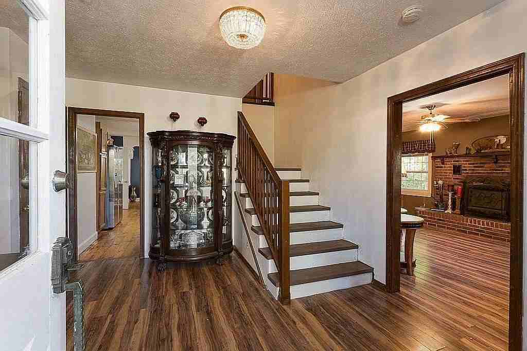 1679 Hwy 175 - Photo 3 of 20