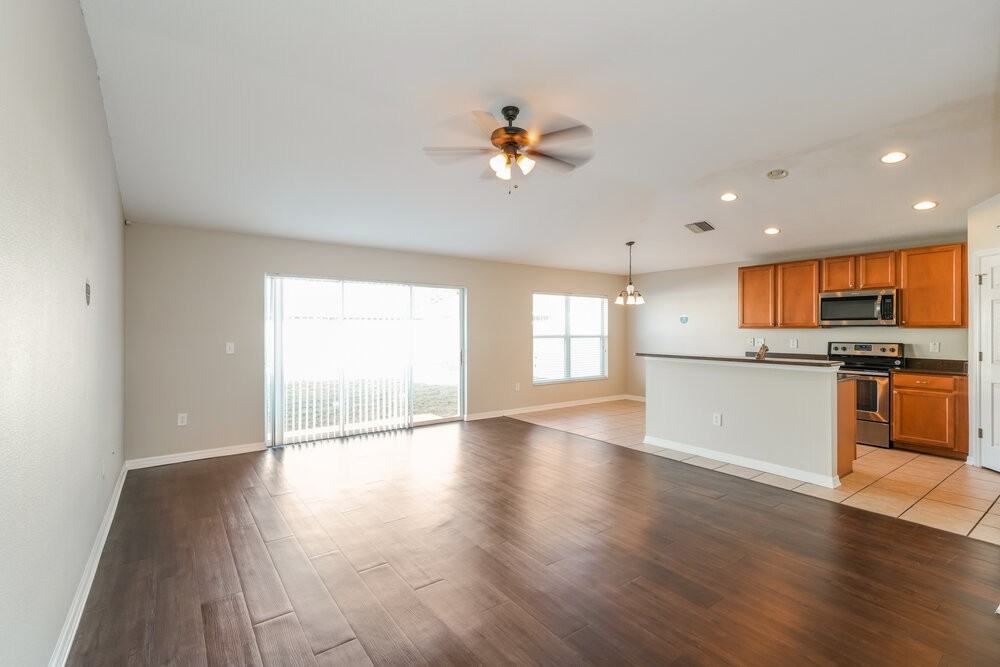 6046 Desert Peace Ave - Photo 5 of 16