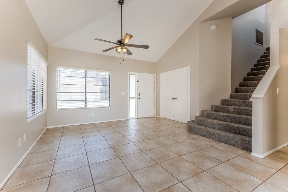 25 W Gary Ave - Photo 5 of 17