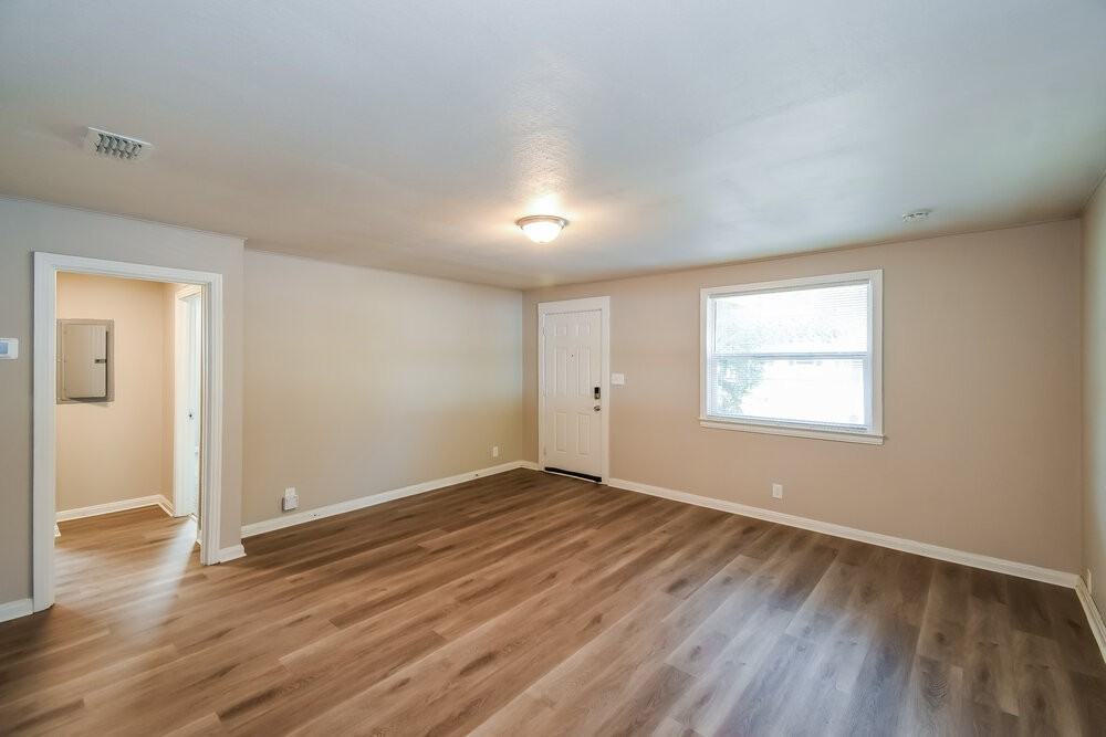 5405 Sharon Ter - Photo 3 of 15