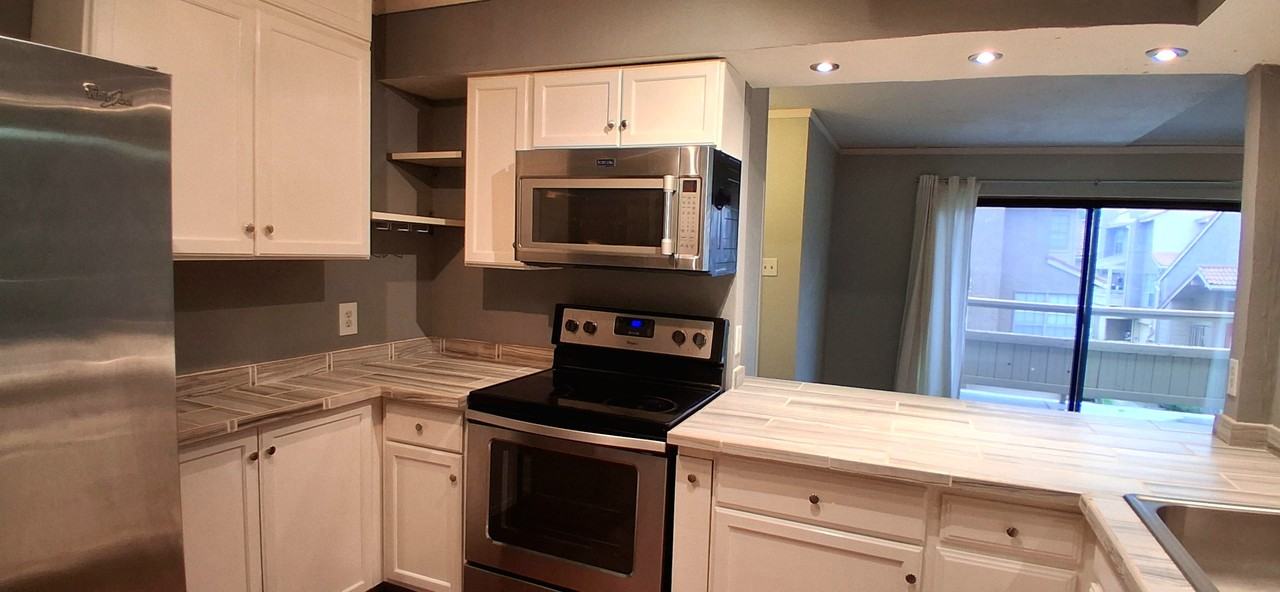 5200 Martel Avenue - 1Apt 11J #1 - Photo 7 of 46