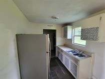 713 Cedar St #10 - Photo 3 of 10