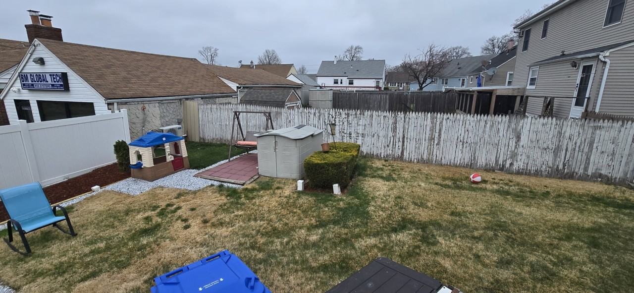 35 Universal Ave #1 - Photo 3 of 26