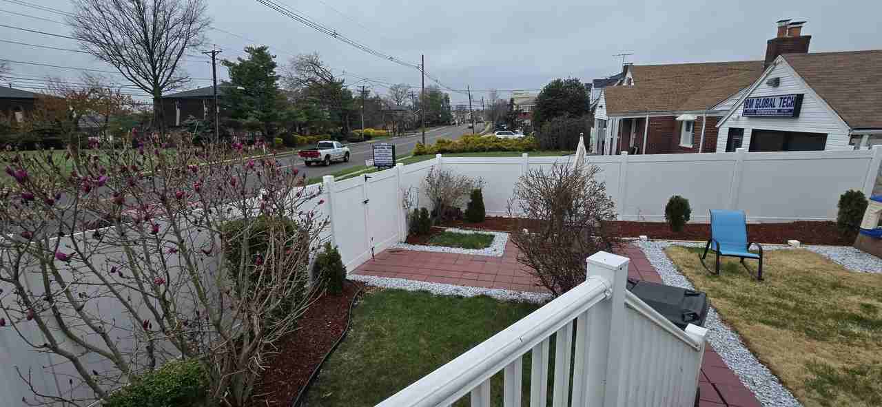 35 Universal Ave #1 - Photo 4 of 26