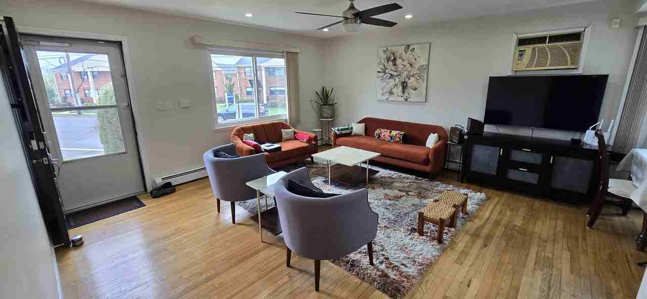 35 Universal Ave #1 - Photo 6 of 26