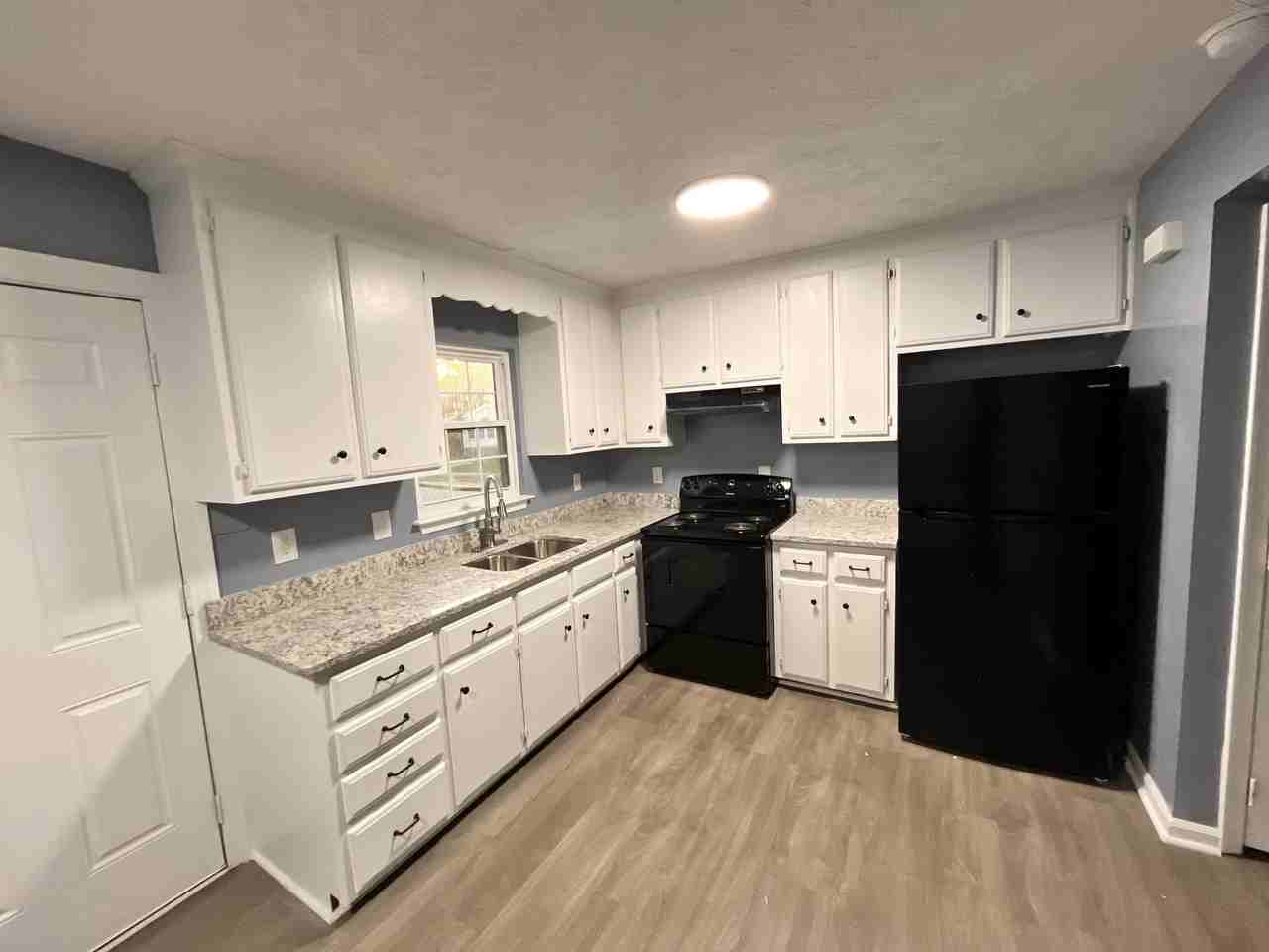 1815 Madison Ave #21 - Photo 5 of 13