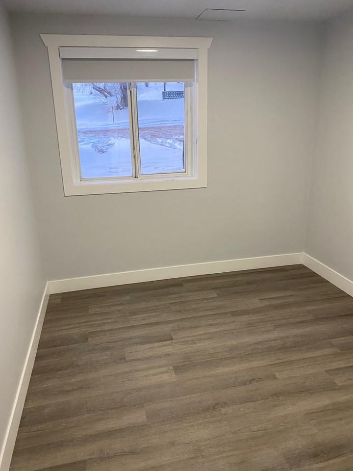 10404 96 Ave Nwunit 3 #3 - Photo 6 of 7