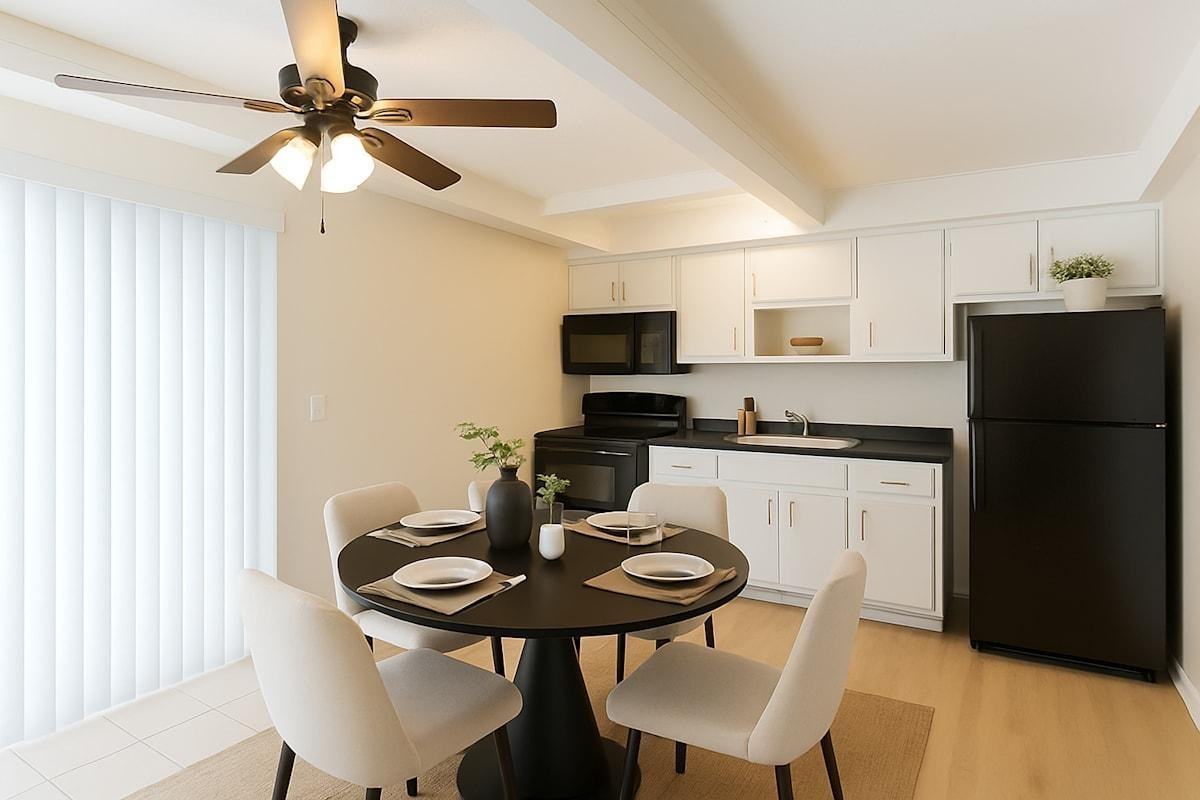 13931 Doolittle Dr - Photo 4 of 10