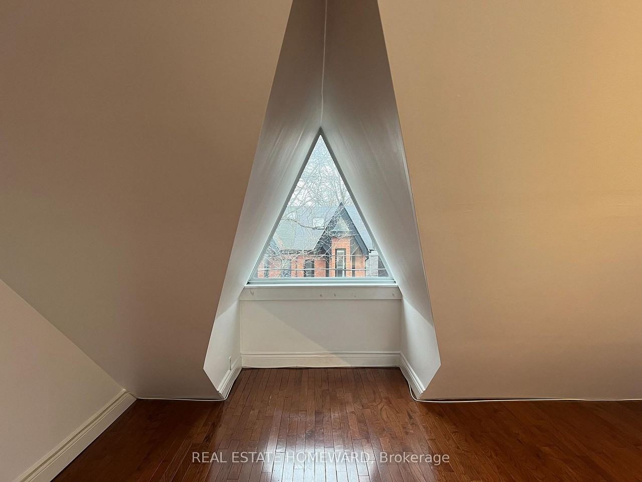 220 Pape Avenue - Photo 5 of 14