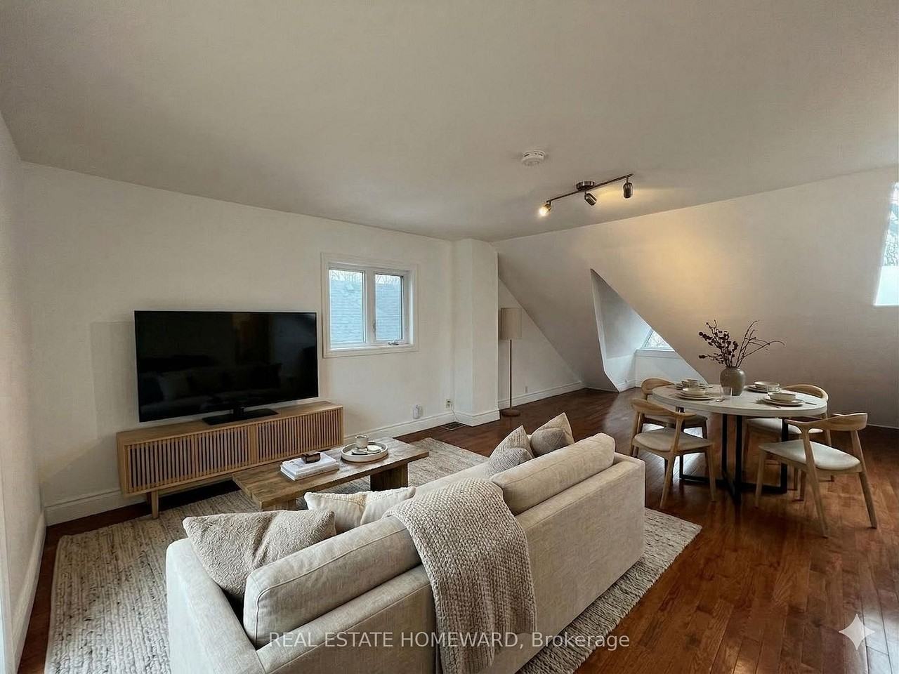 220 Pape Avenue - Photo 3 of 14