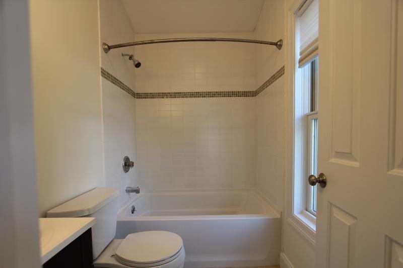 18 Monroe St - Photo 7 of 12