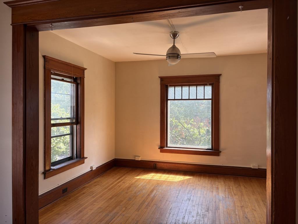 48 Monroe St - Photo 2 of 42