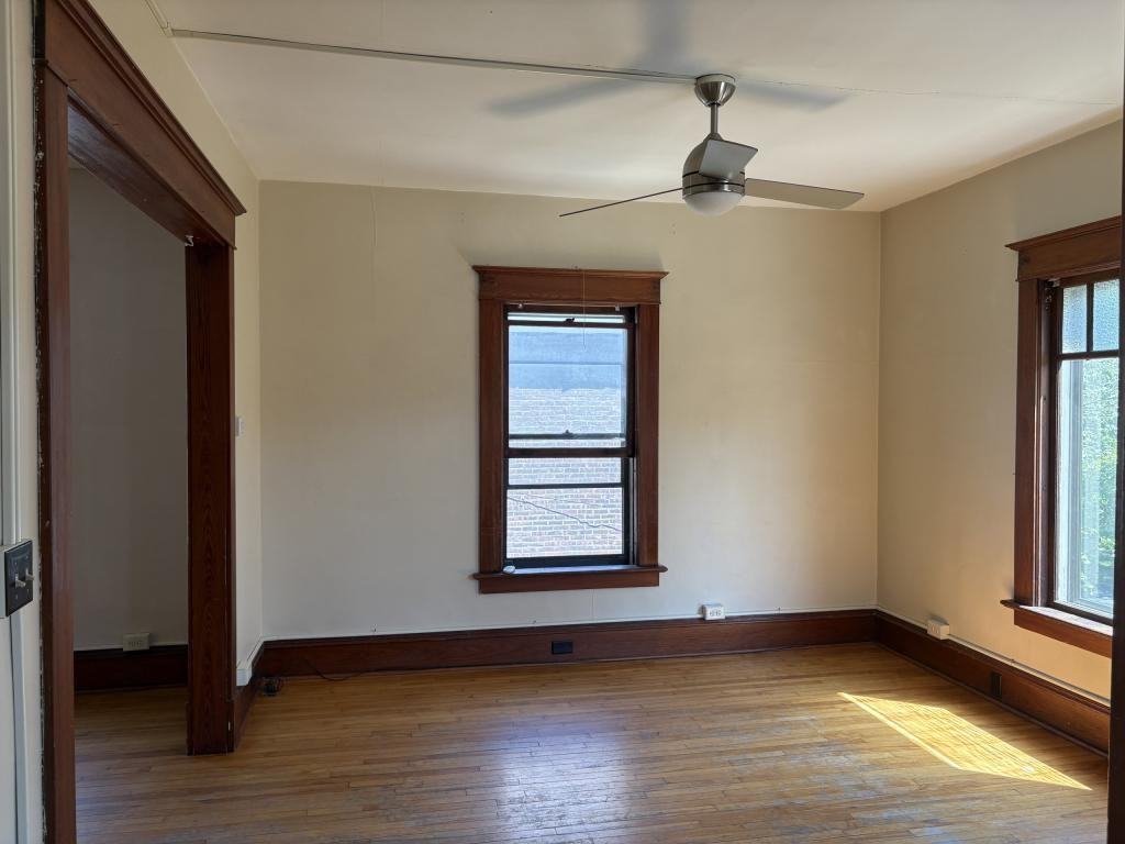 48 Monroe St - Photo 6 of 42