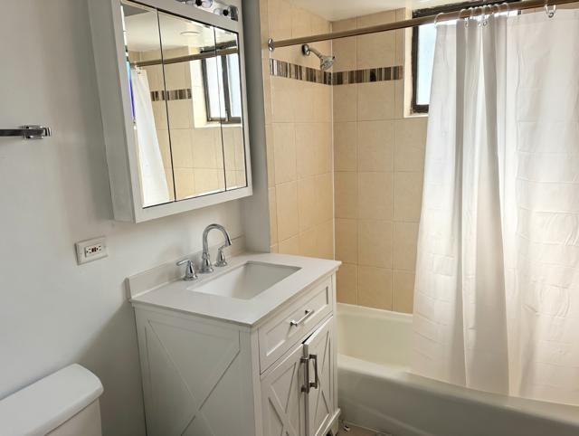 15741 Thomas Ln - Photo 6 of 8