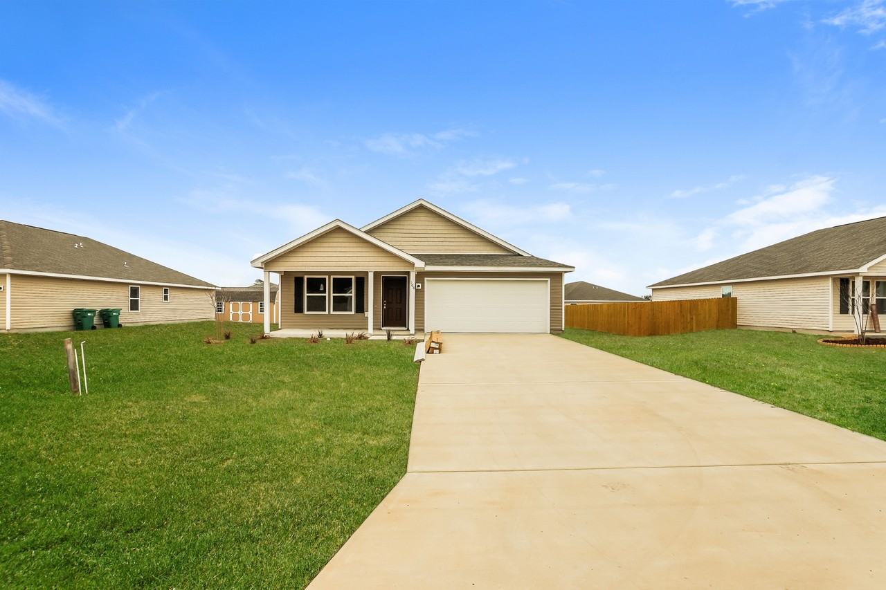 100 Cora Rd