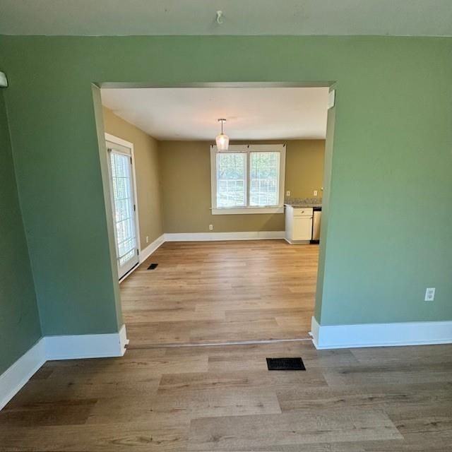 2344 Ripplewater Dr Se - Photo 5 of 18