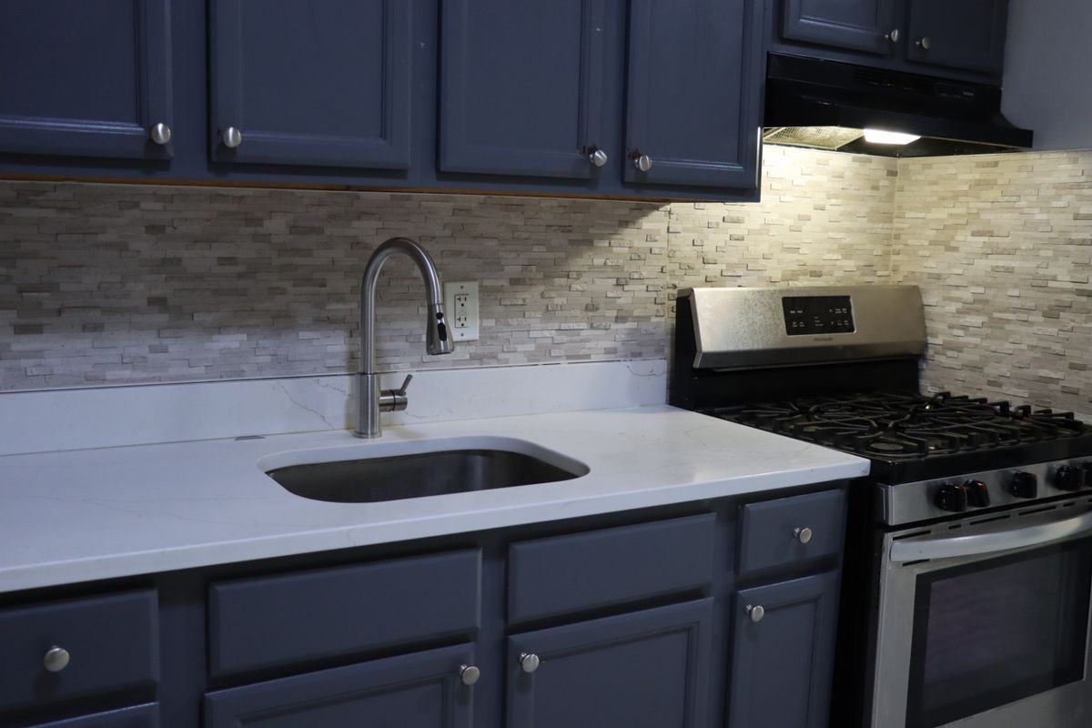 620 N Luzerne Ave - Photo 2 of 12