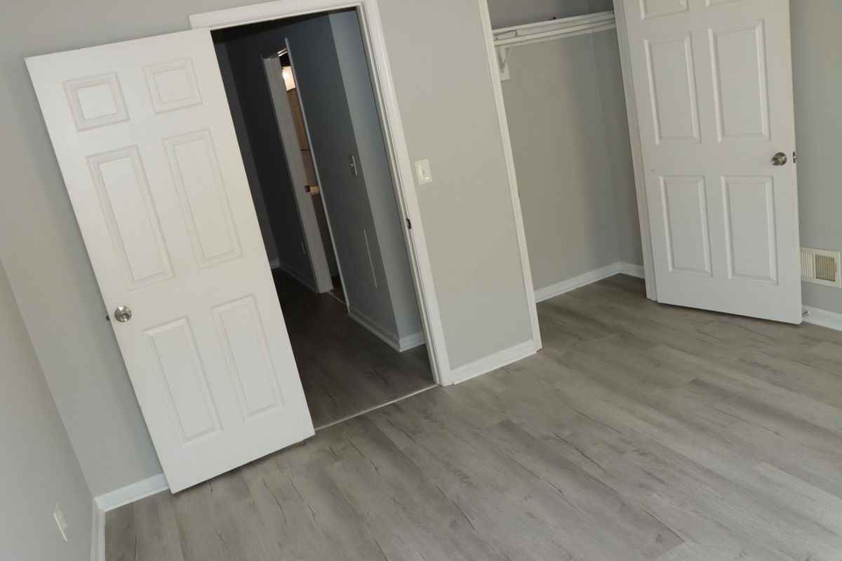 620 N Luzerne Ave - Photo 7 of 12