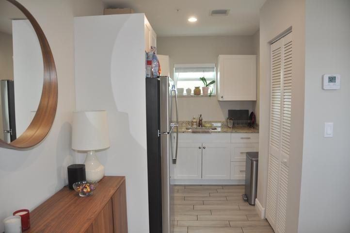 1216 Nw 6th Ct ##3 - Photo 2 of 3