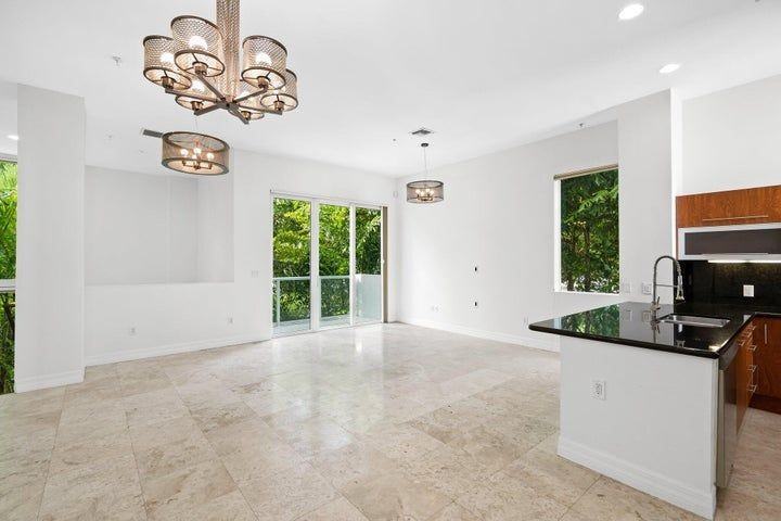 775 Ne 4th Ave - Photo 2 of 21