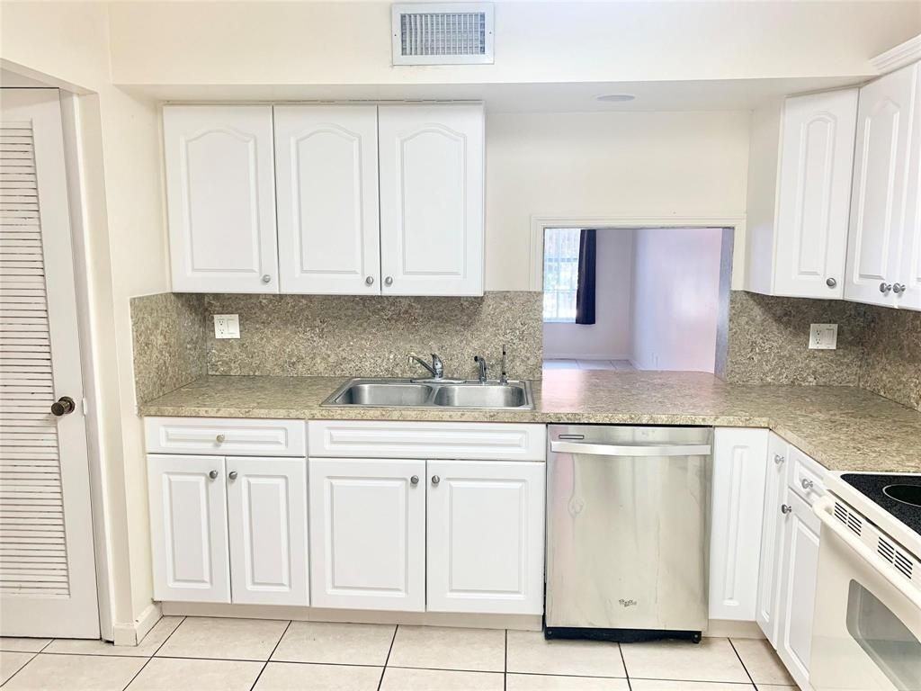 680 Tennis Club Dr ##102 - Photo 2 of 13