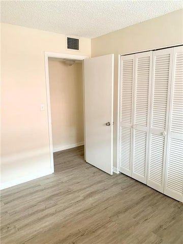 680 Tennis Club Dr ##102 - Photo 4 of 13