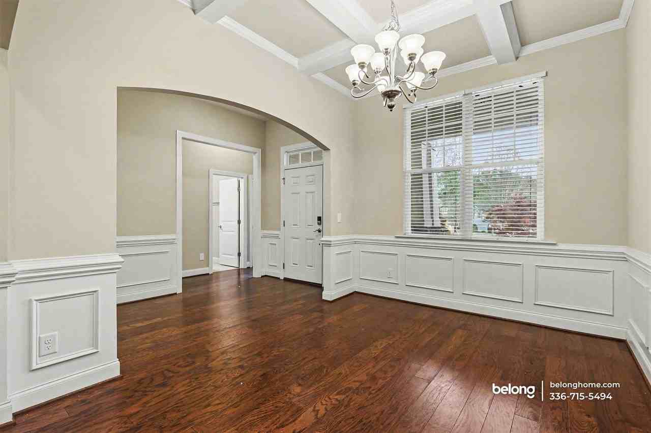 139 N Freeman Dr - Photo 2 of 16