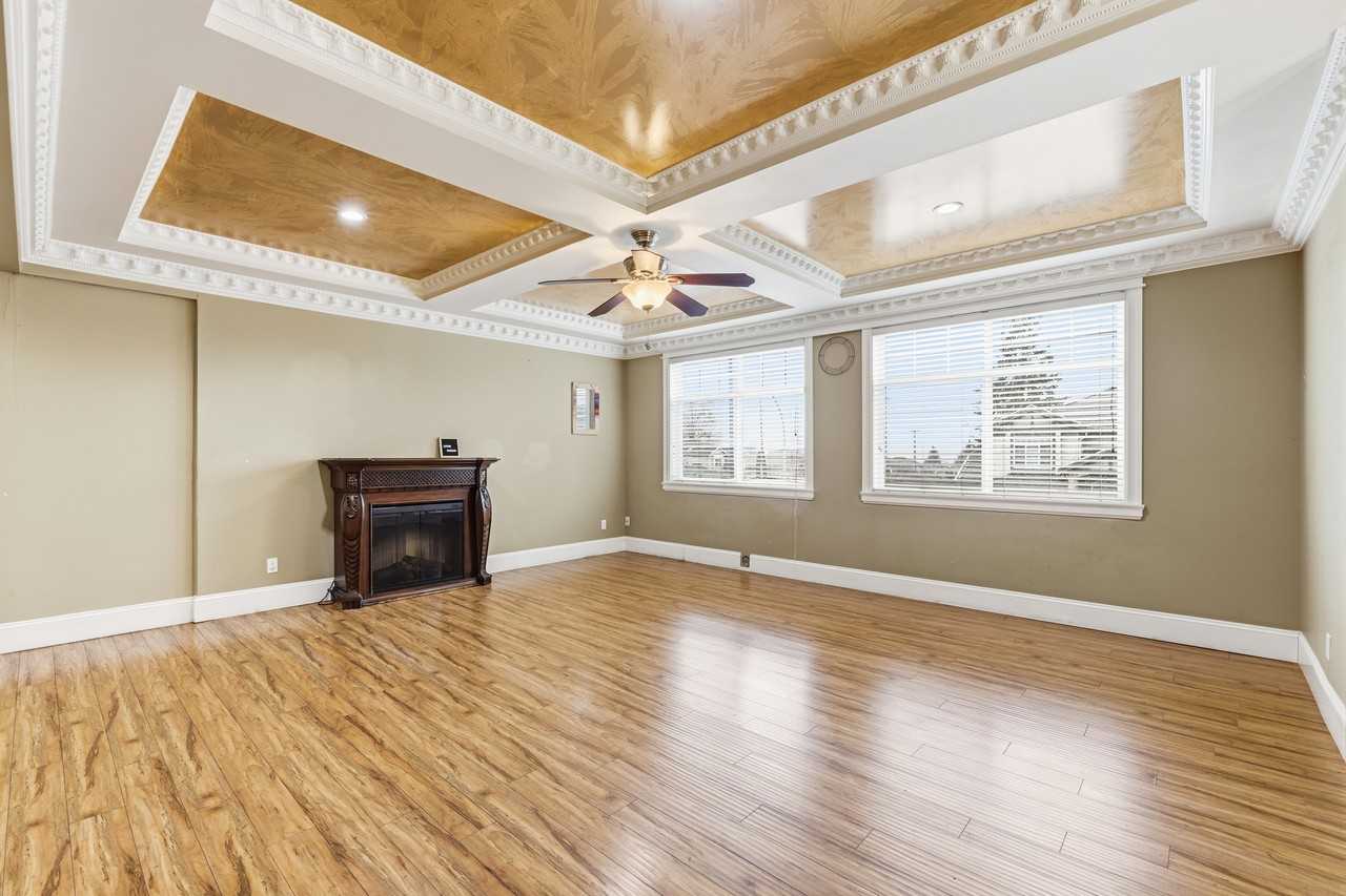 12008 97 Avenue - Photo 4 of 31