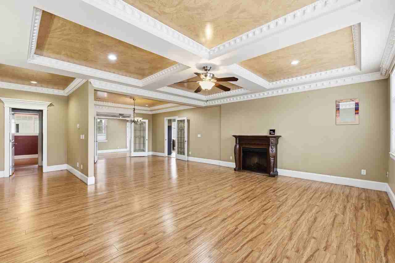 12008 97 Avenue - Photo 5 of 31