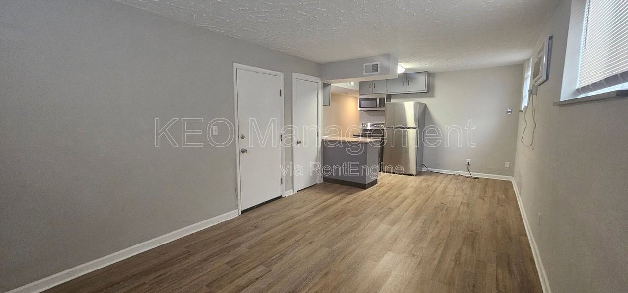 127 Scott Ave #2 - Photo 2 of 9