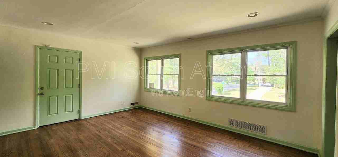 804 Brookdale Dr Sw - Photo 3 of 16