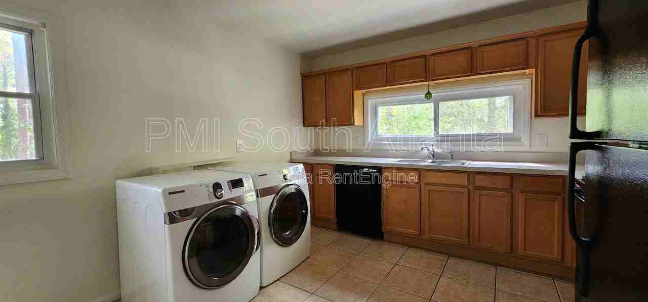 804 Brookdale Dr Sw - Photo 4 of 16