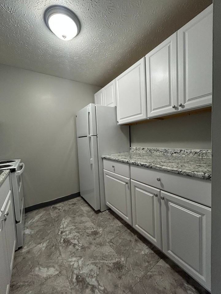 1553 Glen Parker Ave #14 - Photo 6 of 11