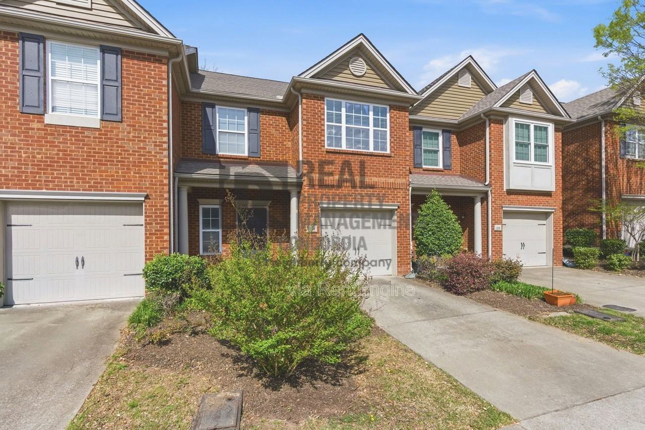 1518 Hamden Dr - Photo 4 of 34