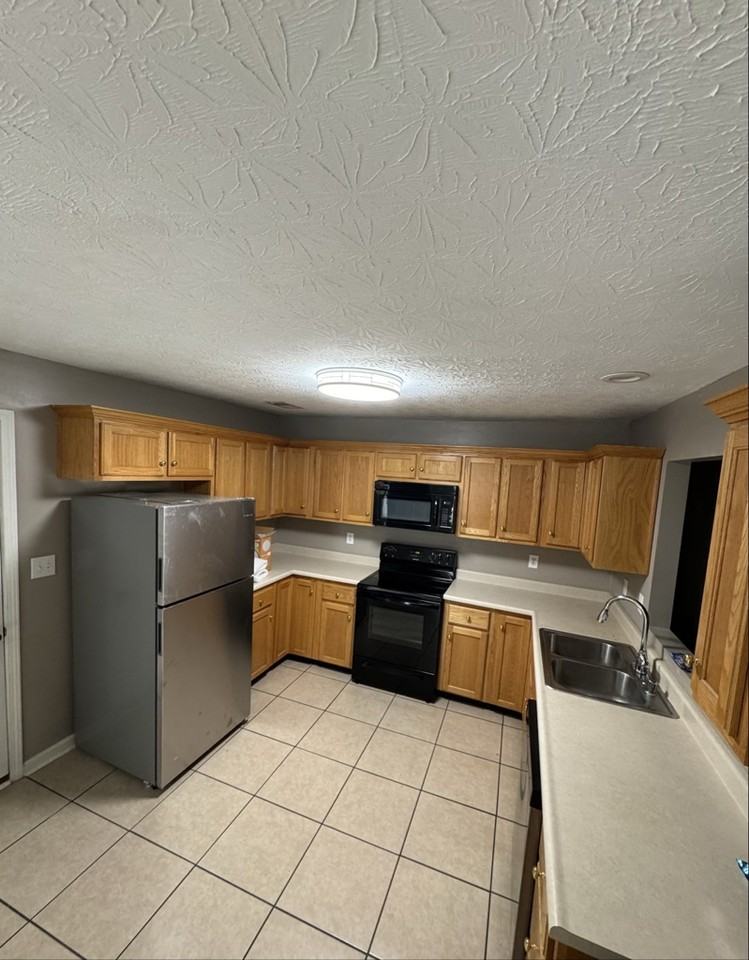 105 Commerce Dr #2 - Photo 2 of 23