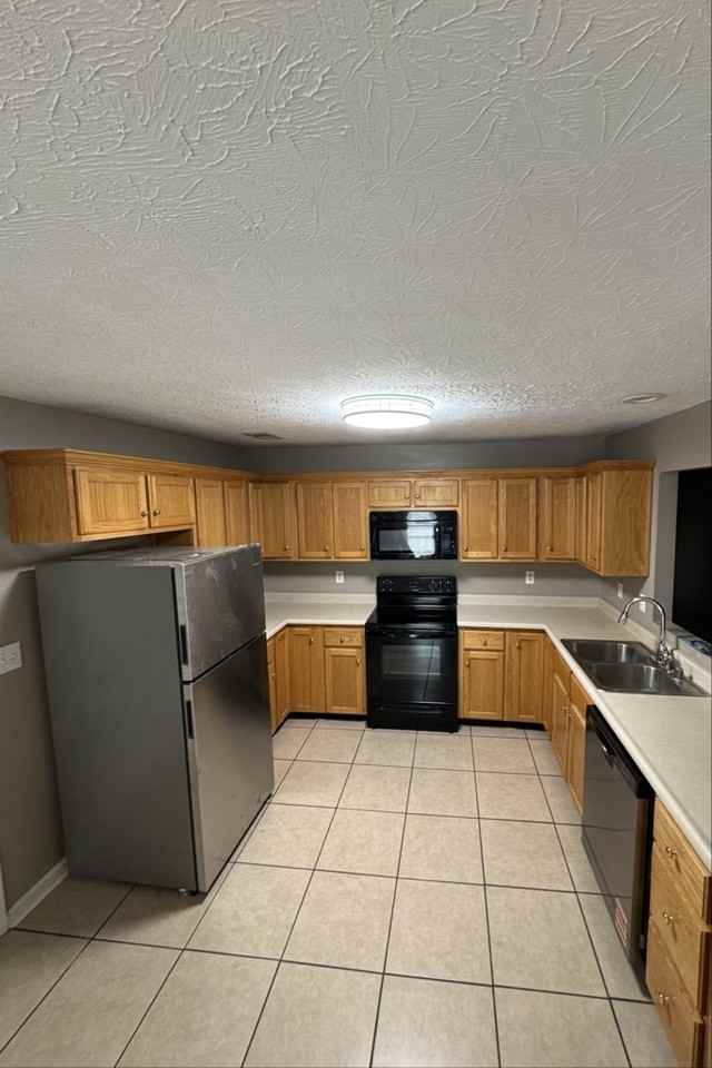 105 Commerce Dr #2 - Photo 3 of 23