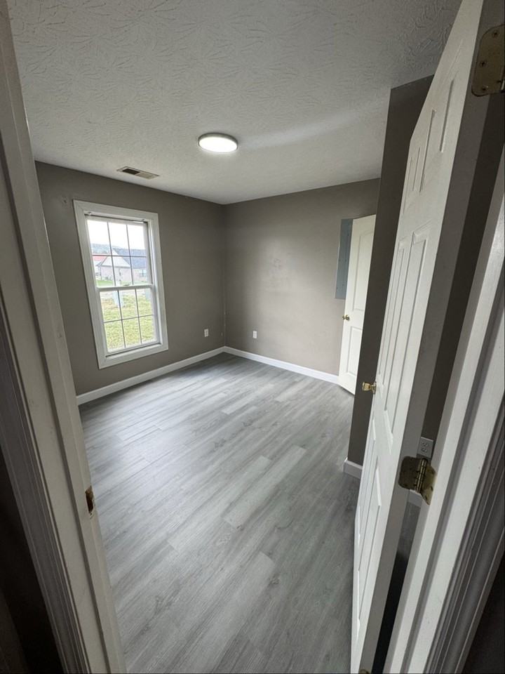 105 Commerce Dr #2 - Photo 6 of 23