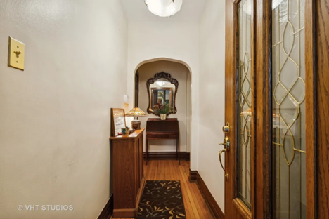 6323 N Wayne Ave #3 - Photo 3 of 12