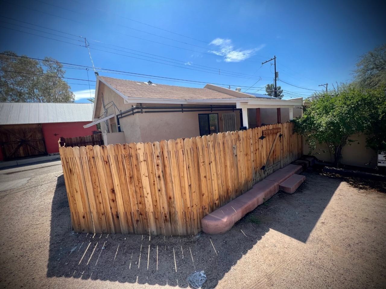 836 N 6th Ave - Photo 5 of 7