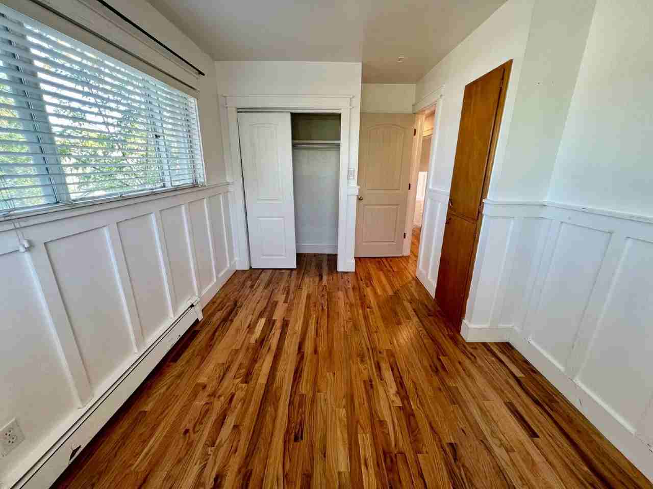 2009 E 15th St Apt 3 - Photo 5 of 8