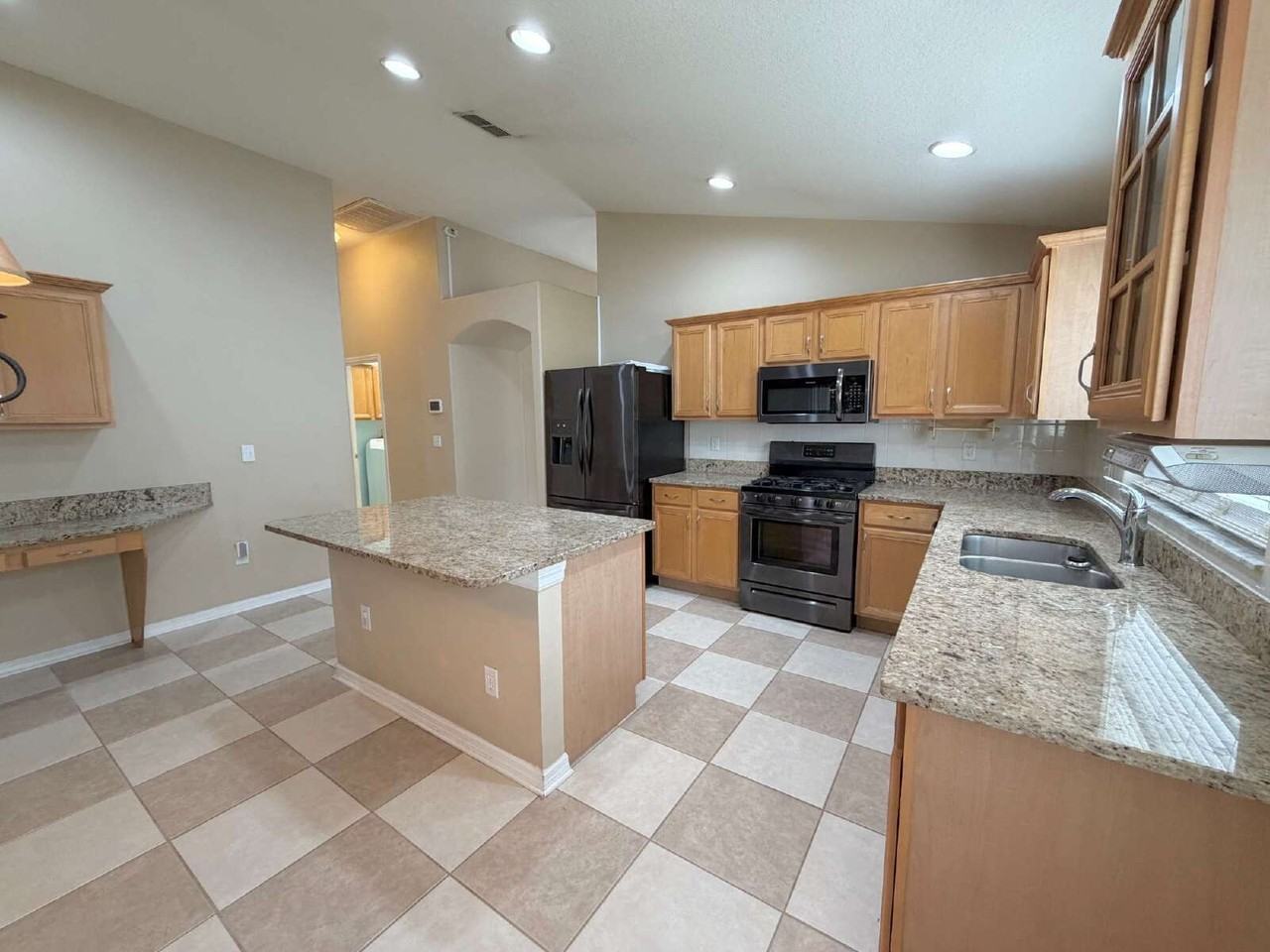 24317 Summer Wind Ct - Photo 6 of 24