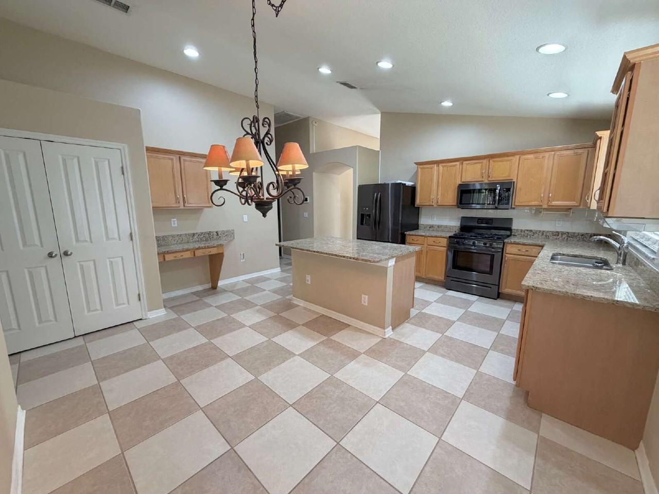 24317 Summer Wind Ct - Photo 7 of 24