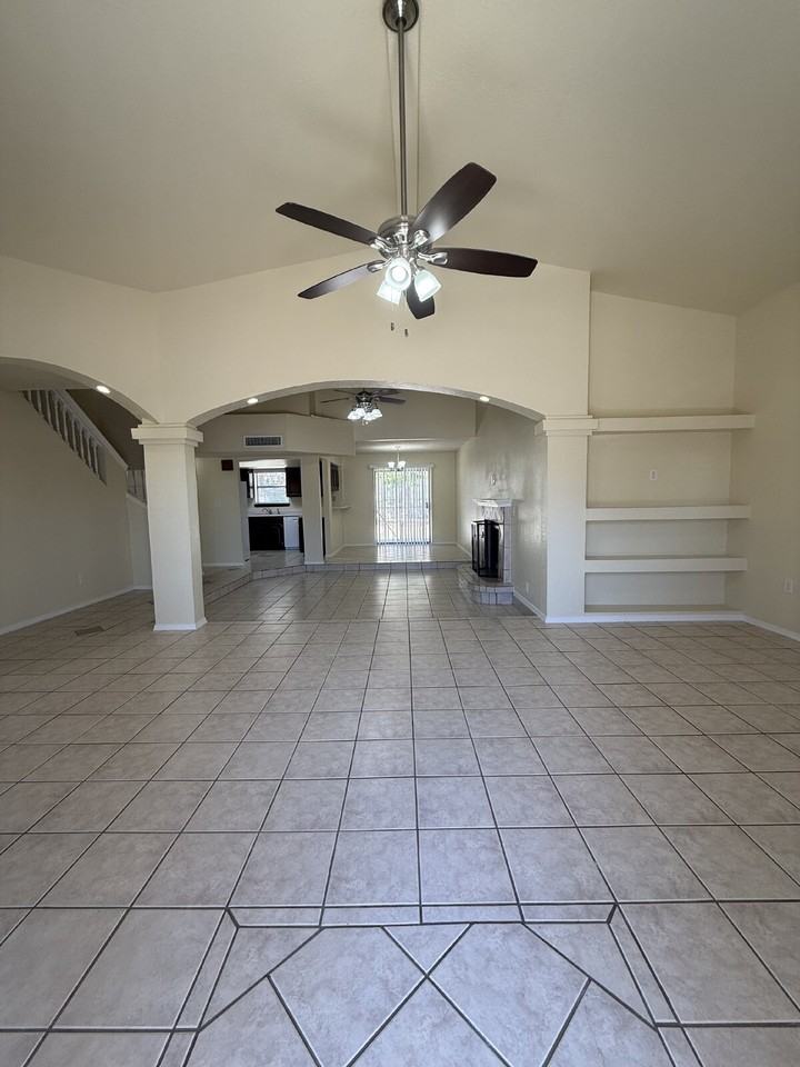 12000 Ivory Gate Way - Photo 5 of 37