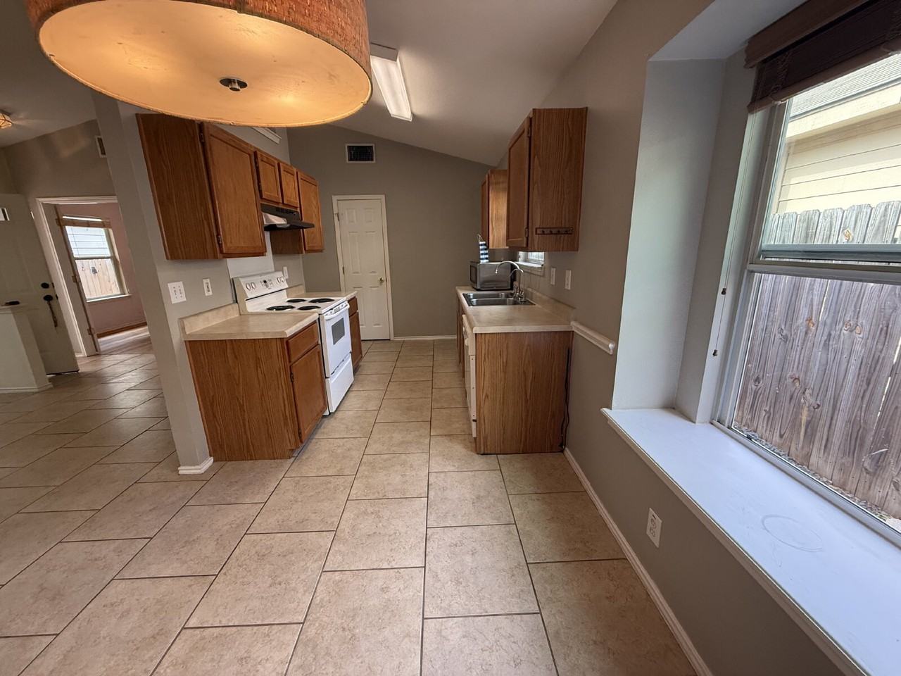 86 Coastal Ln - Photo 3 of 28