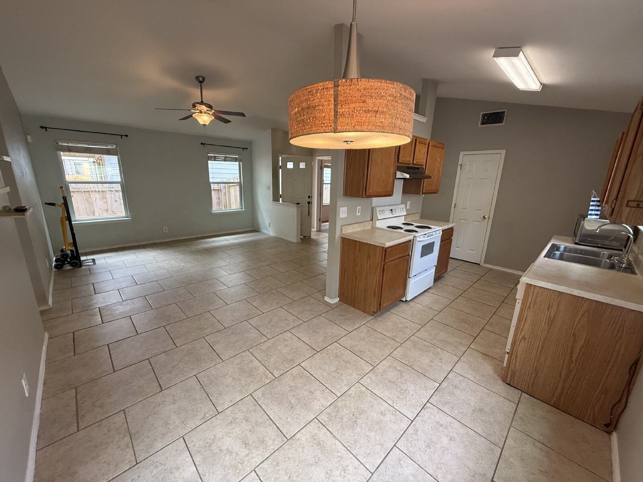 86 Coastal Ln - Photo 4 of 28