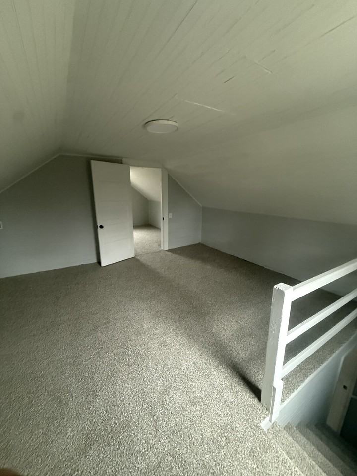 552 W Spencer Rd - Photo 5 of 10