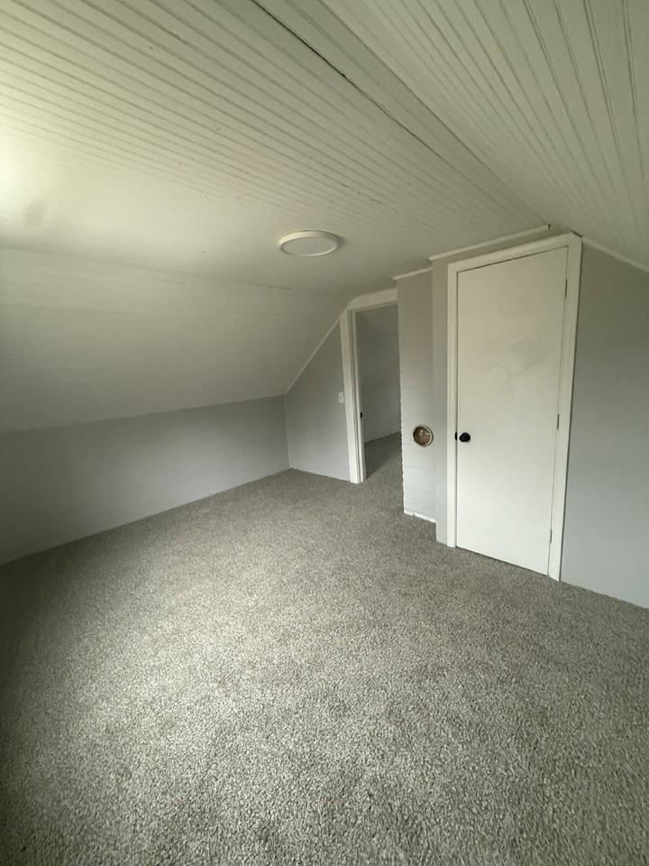 552 W Spencer Rd - Photo 6 of 10