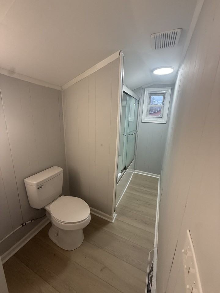 552 W Spencer Rd - Photo 7 of 10